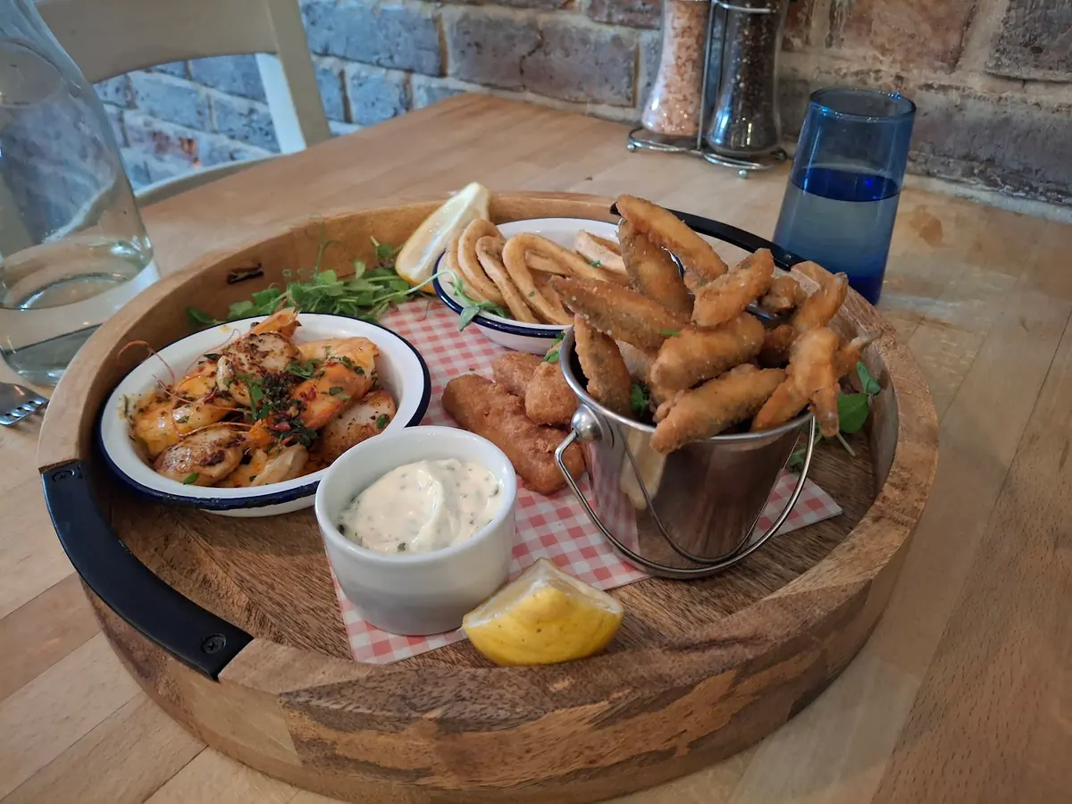 The Artisan Bar and Grill — Bar & grills in Coventry