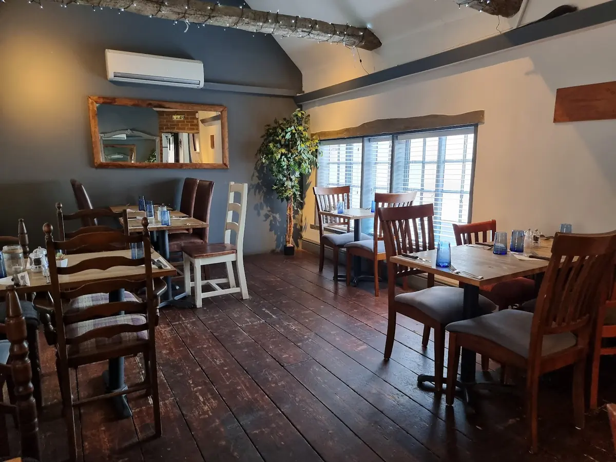 The Artisan Bar and Grill photo (photo 1 of 3)