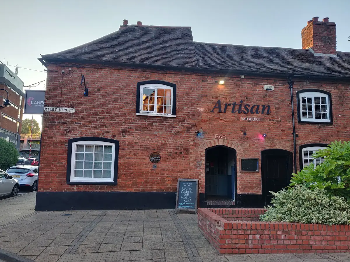 The Artisan Bar and Grill photo (photo 3 of 3)
