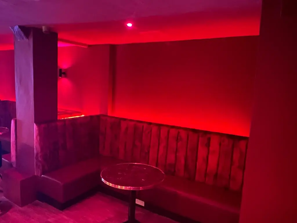 142B Lounge Nightclub photo (photo 3 of 3)
