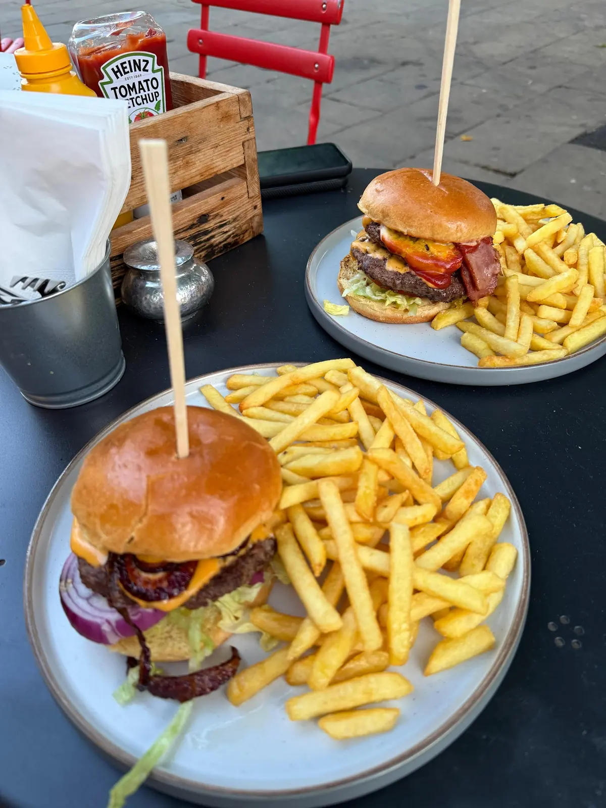 Meat'N'Eat — Restaurants in Aylesbury