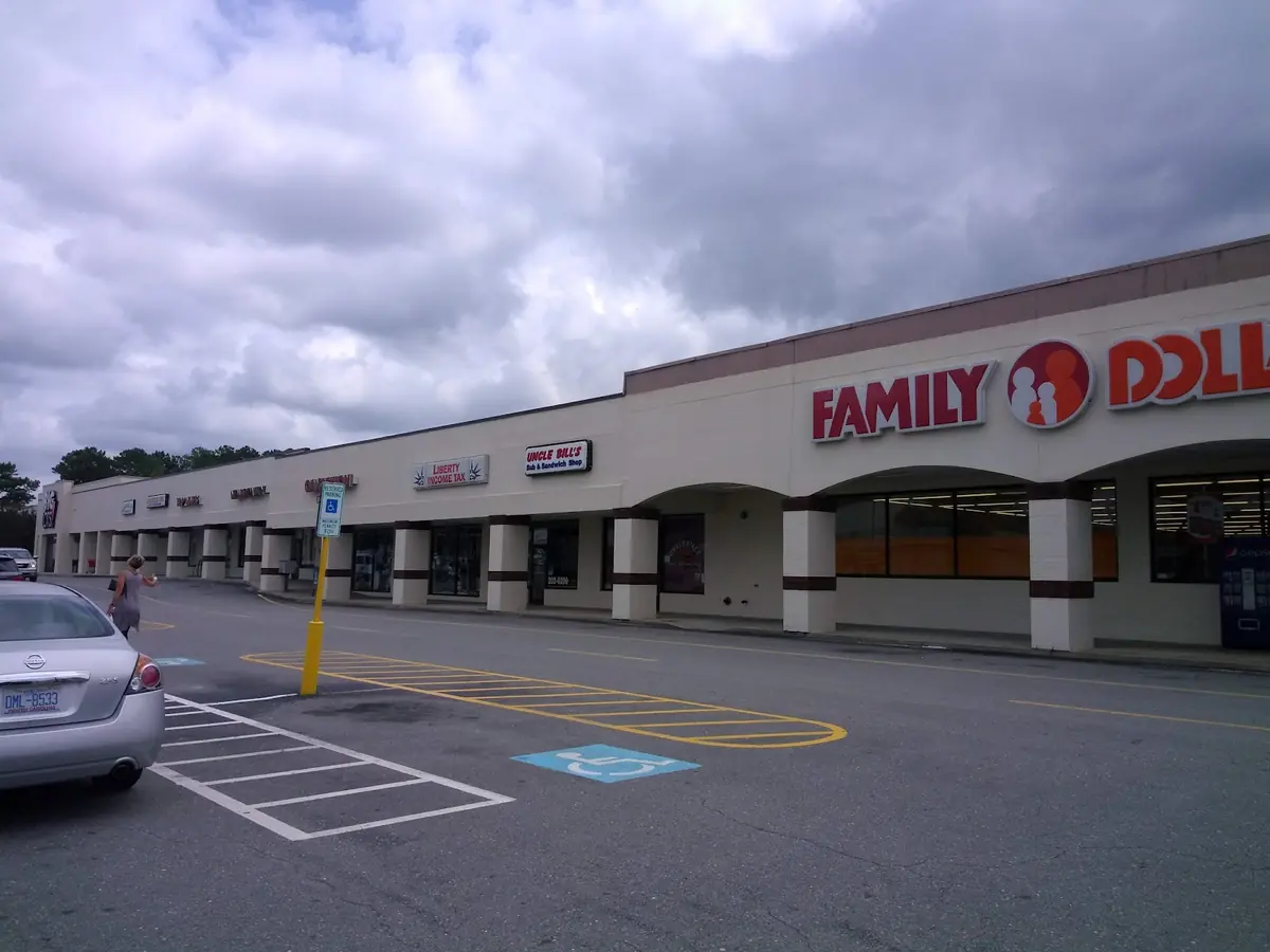 Johnston Plaza — Shopping Malls in Selma