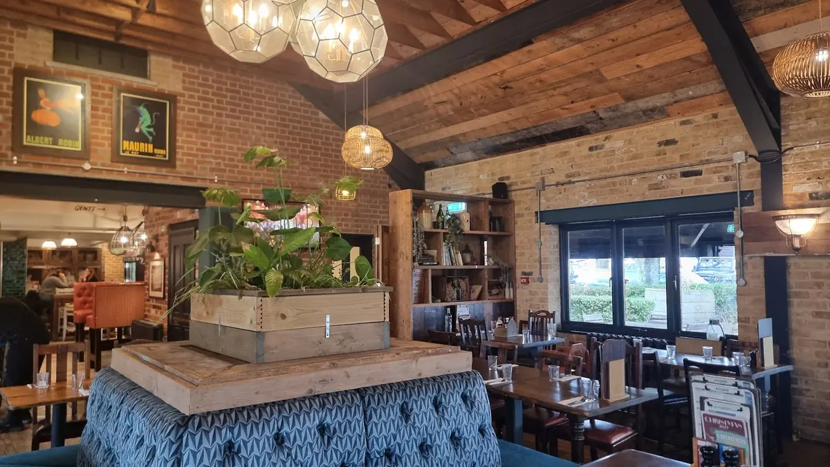 Brewhouse & Kitchen - Dorchester photo (photo 2 of 3)