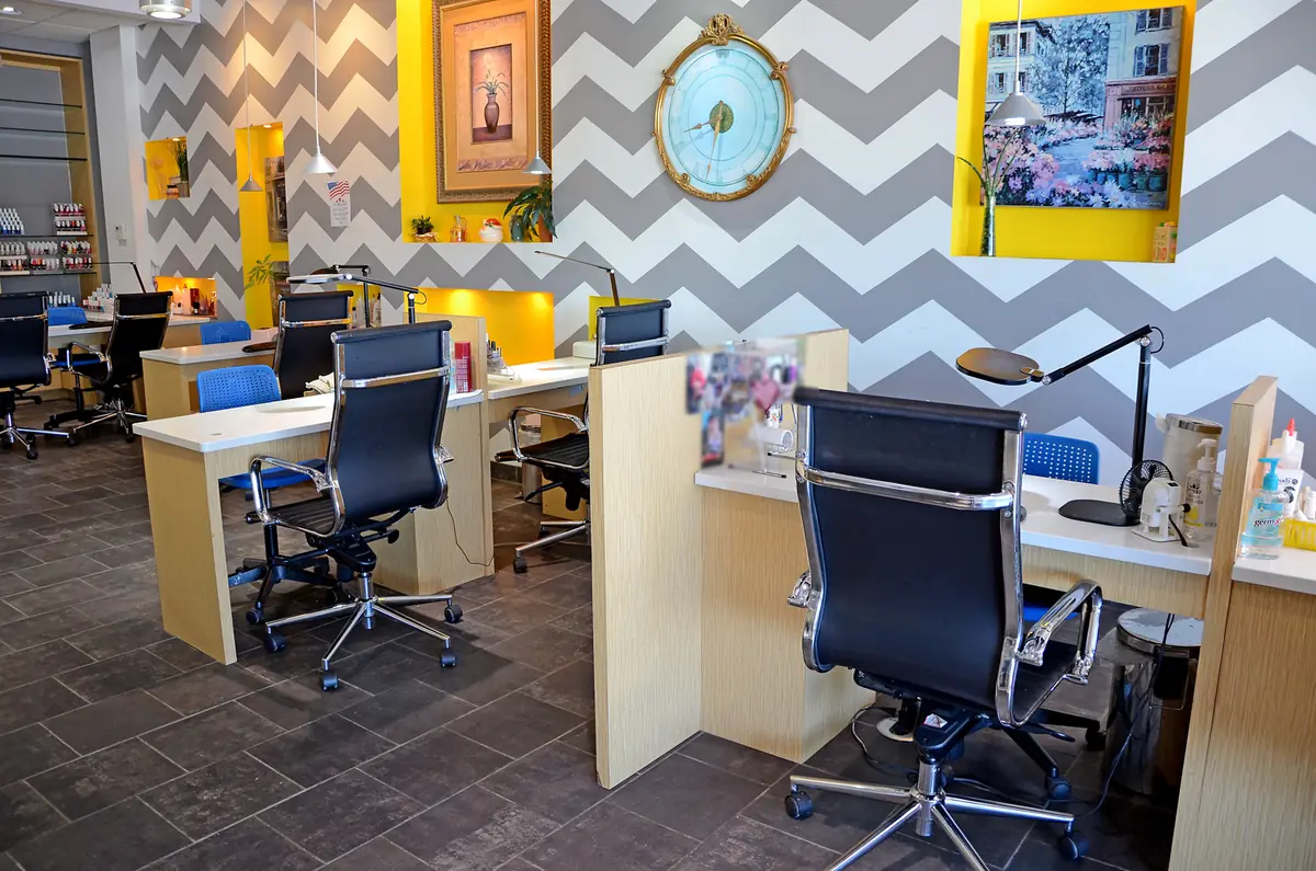 Perfect 10 Salon & Spa — Beauty Salons in Smithfield