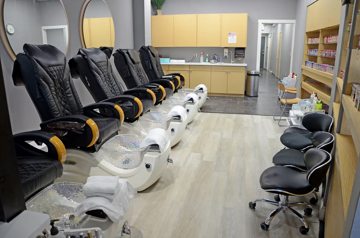 Perfect 10 Salon & Spa photo (photo 3 of 3)