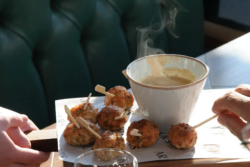 Arthurs Wine Bar & Eatery Hoylake photo (photo 2 of 3)