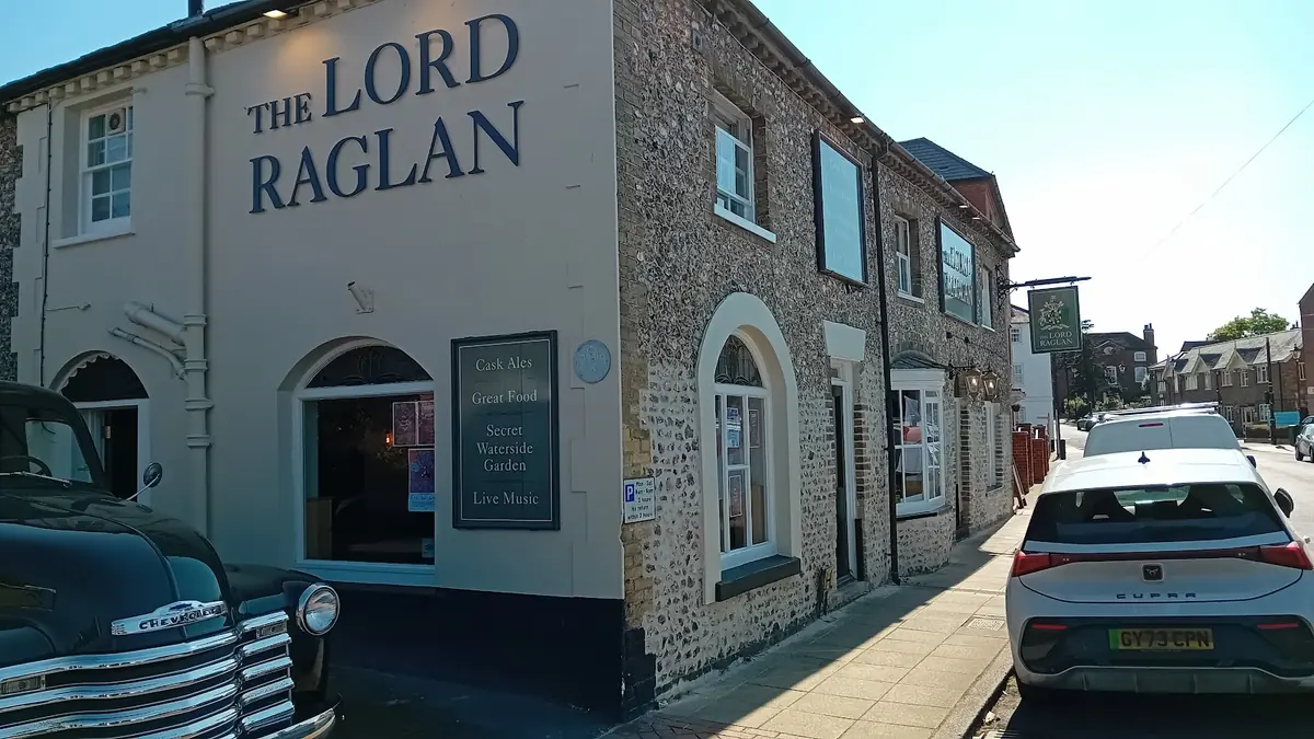 The Lord Raglan — Bars in Emsworth