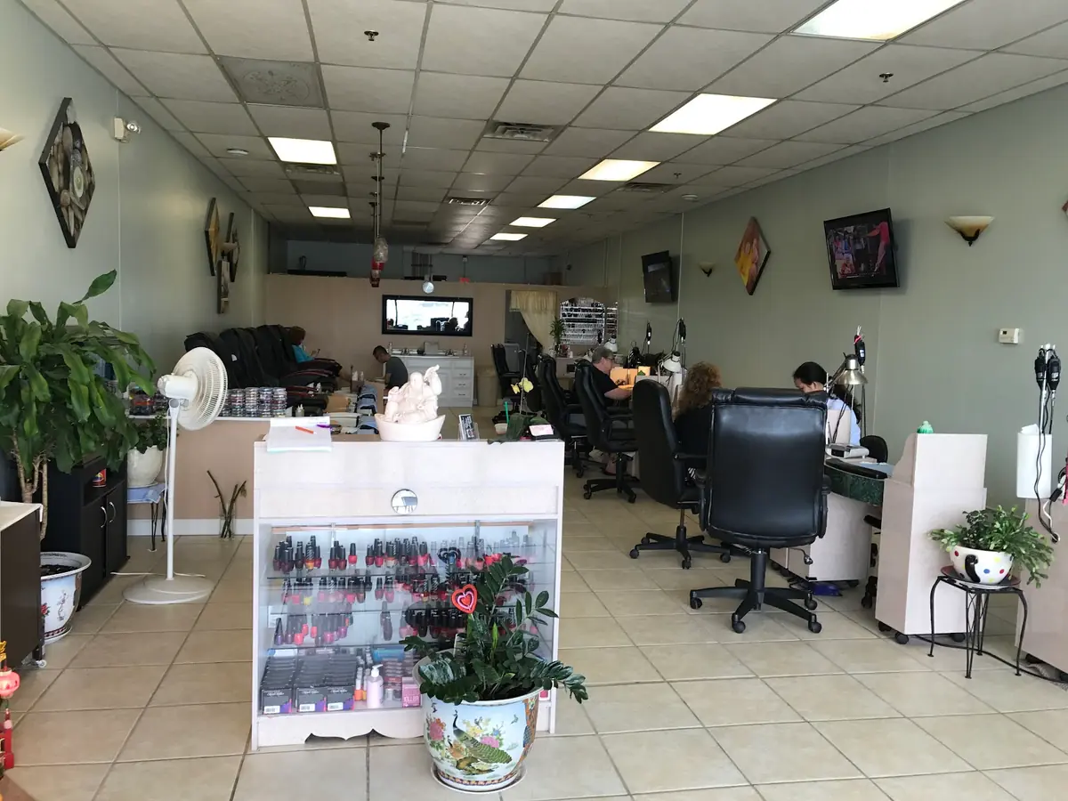 Cali Nails — Nail Salons in Elkhart