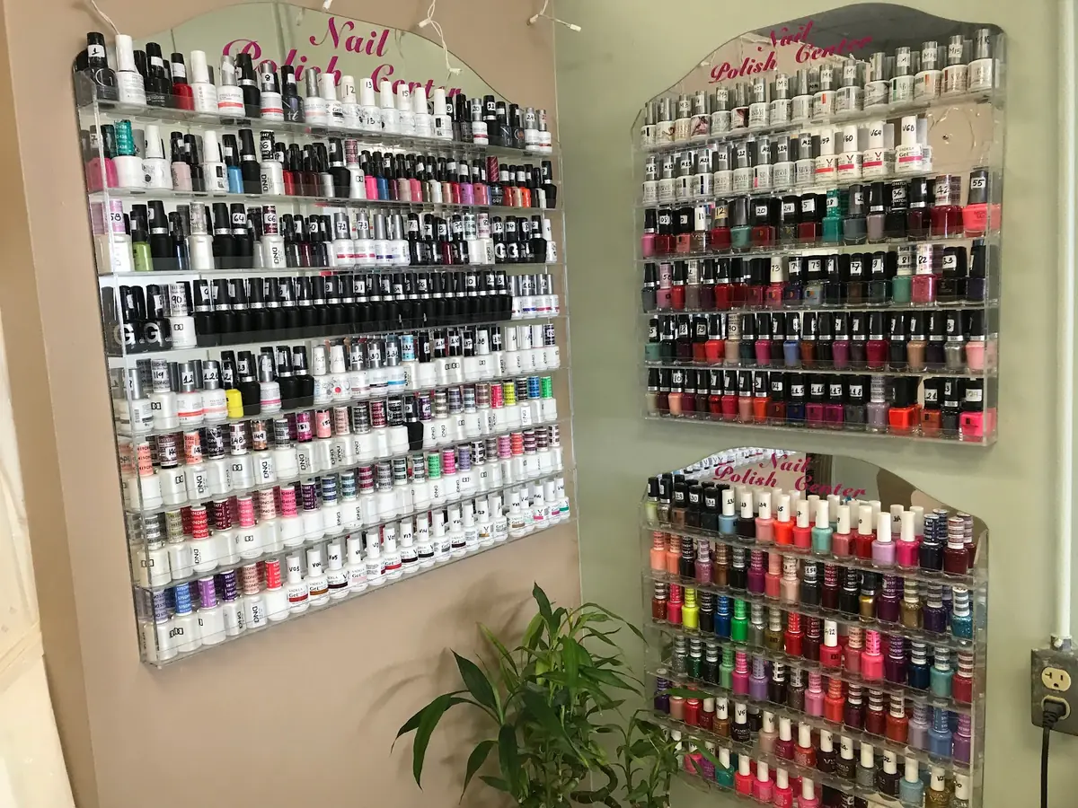 Cali Nails photo (photo 2 of 3)