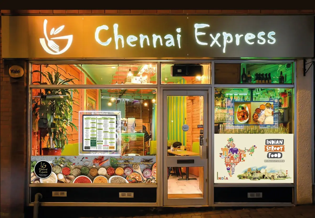 Chennai Express photo (photo 1 of 3)
