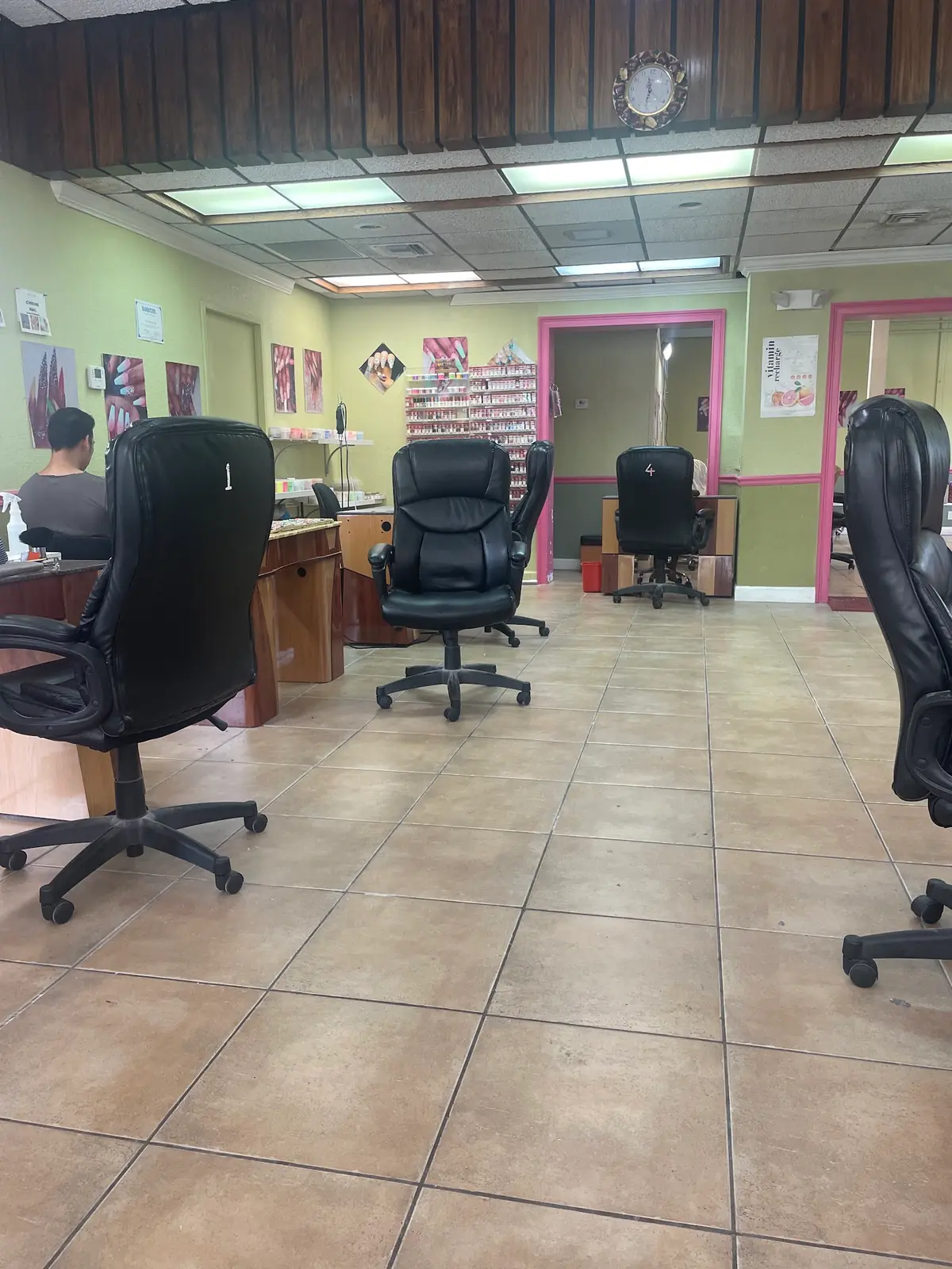 E.T. Nail & Spa photo (photo 2 of 3)