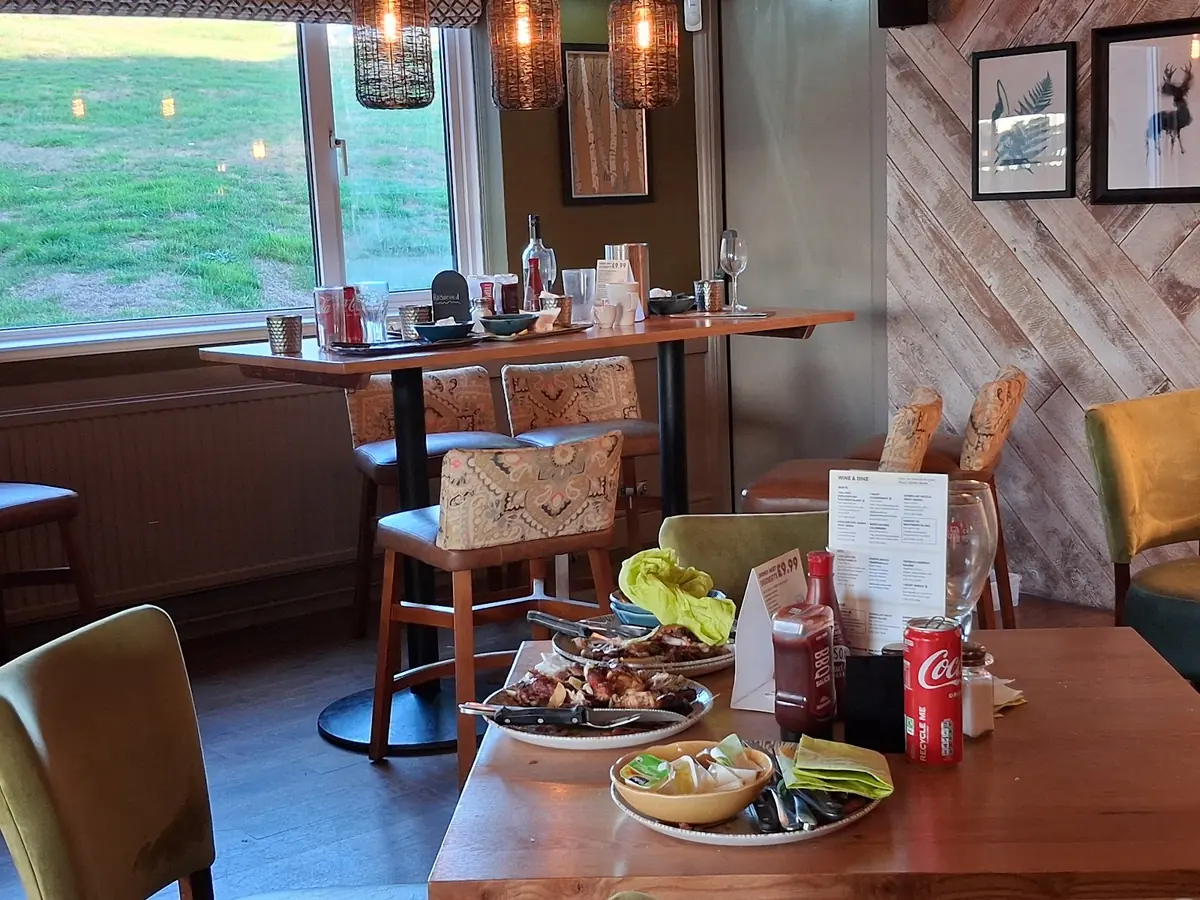 Harvester Spyglass Inn Weymouth — Restaurants in Weymouth