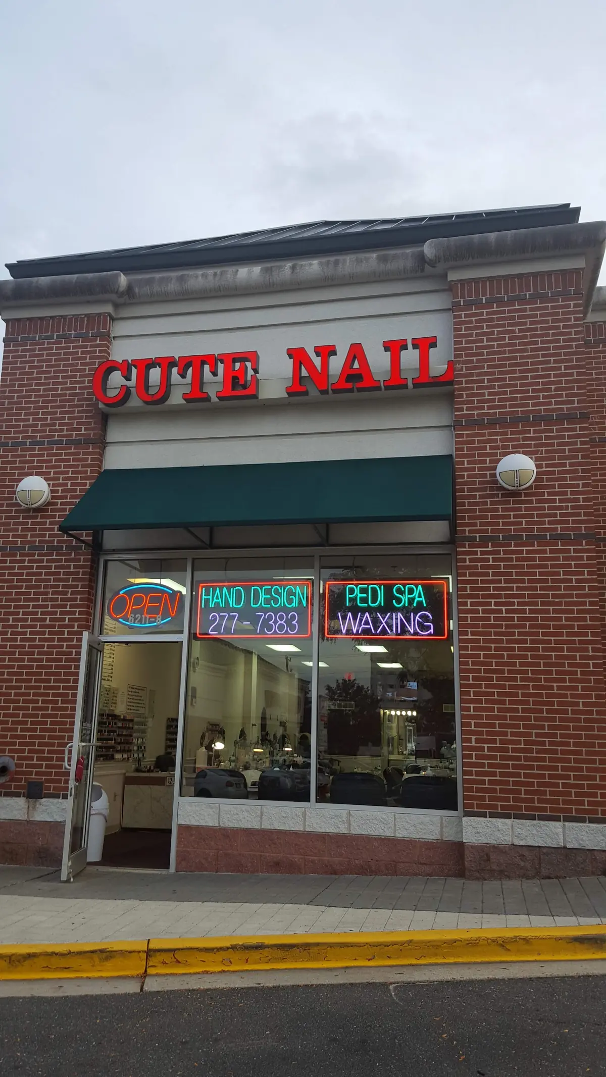 Cute Nails photo (photo 1 of 3)