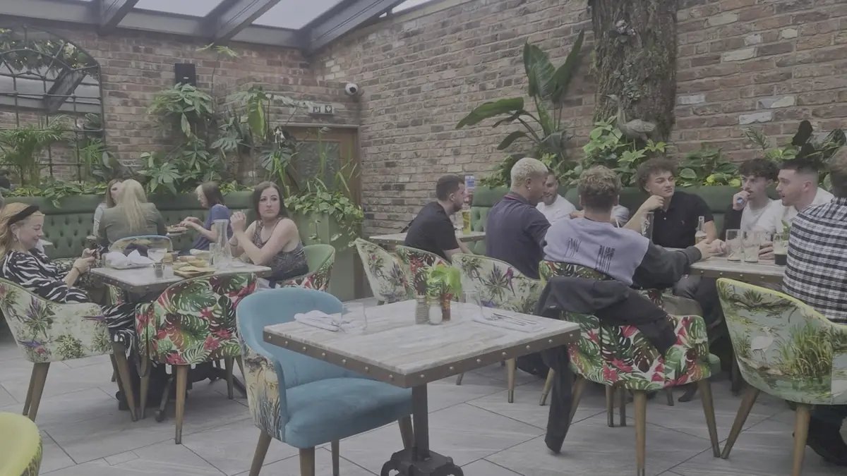 The Garden Bar & Restaurant, Monton photo (photo 1 of 3)