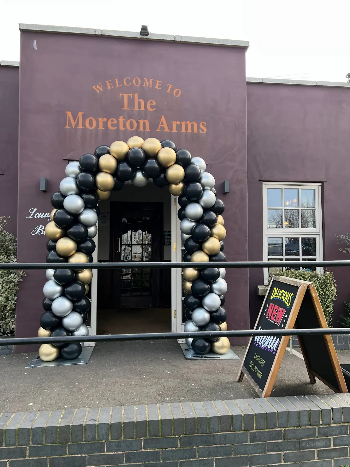 Moreton Arms Fordhouses
