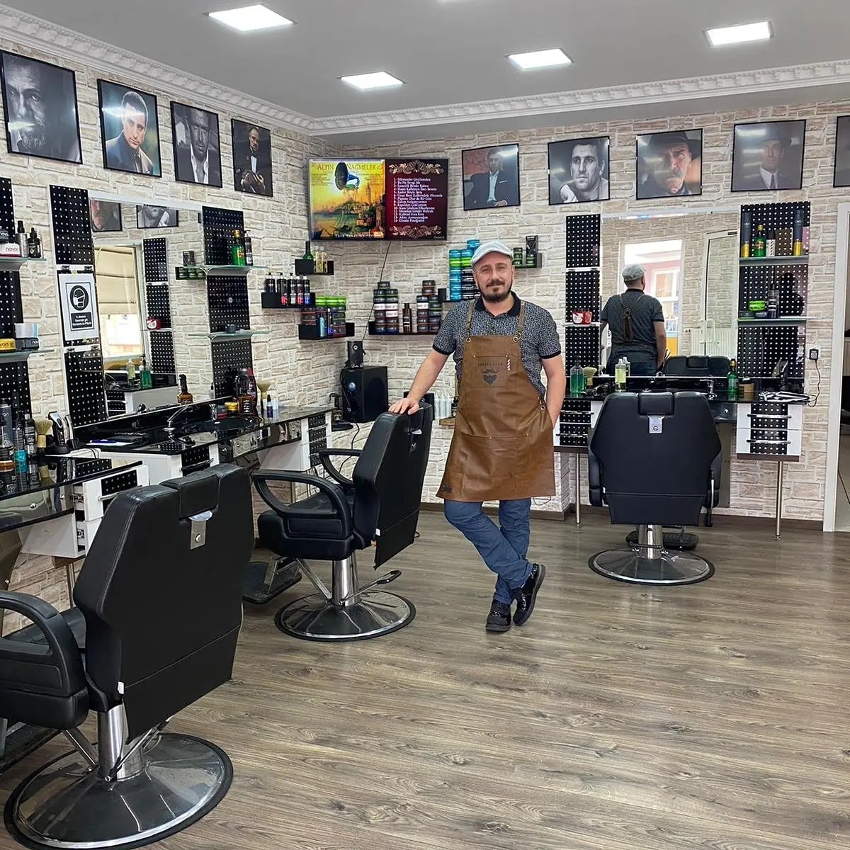 Hairdresser Oscar Yonca Öcal photo (photo 3 of 3)