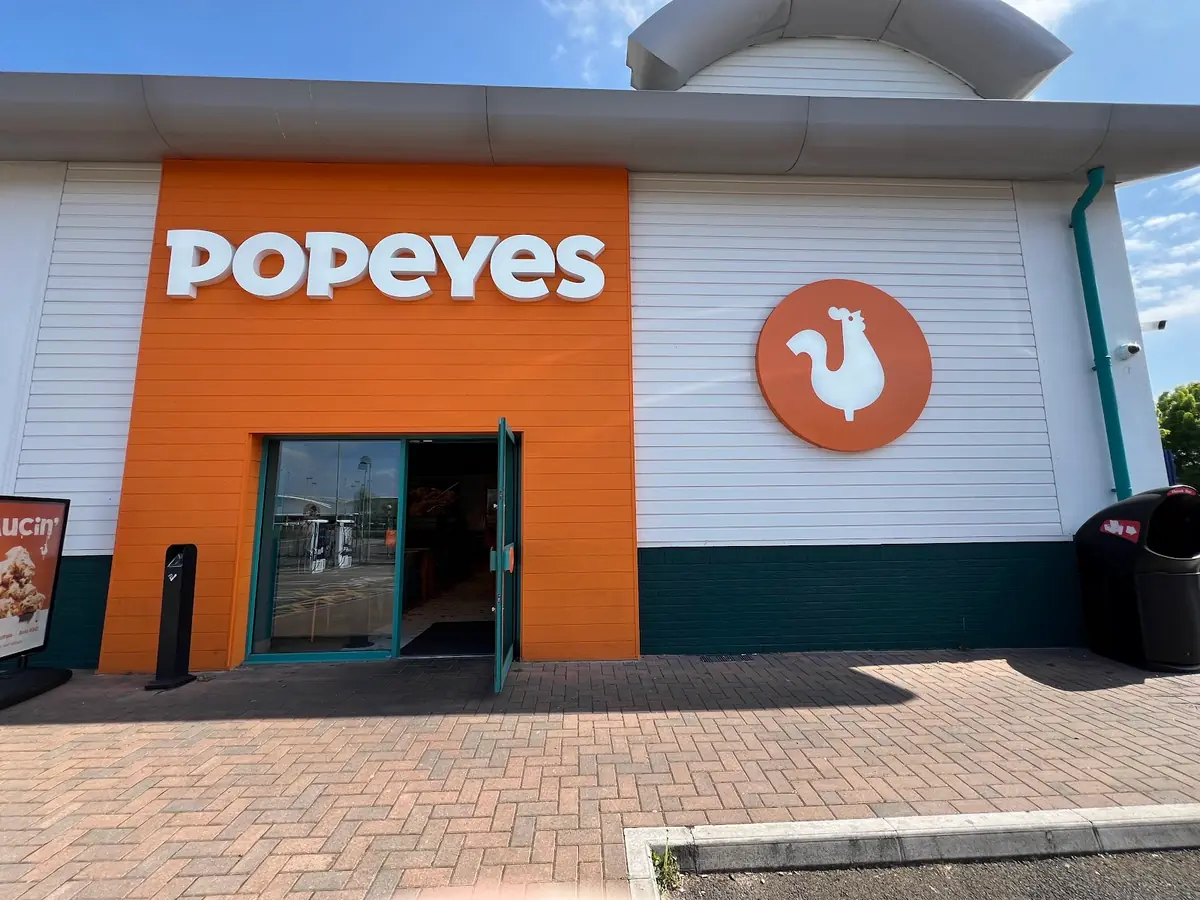 Popeyes Louisiana Chicken photo (photo 1 of 3)