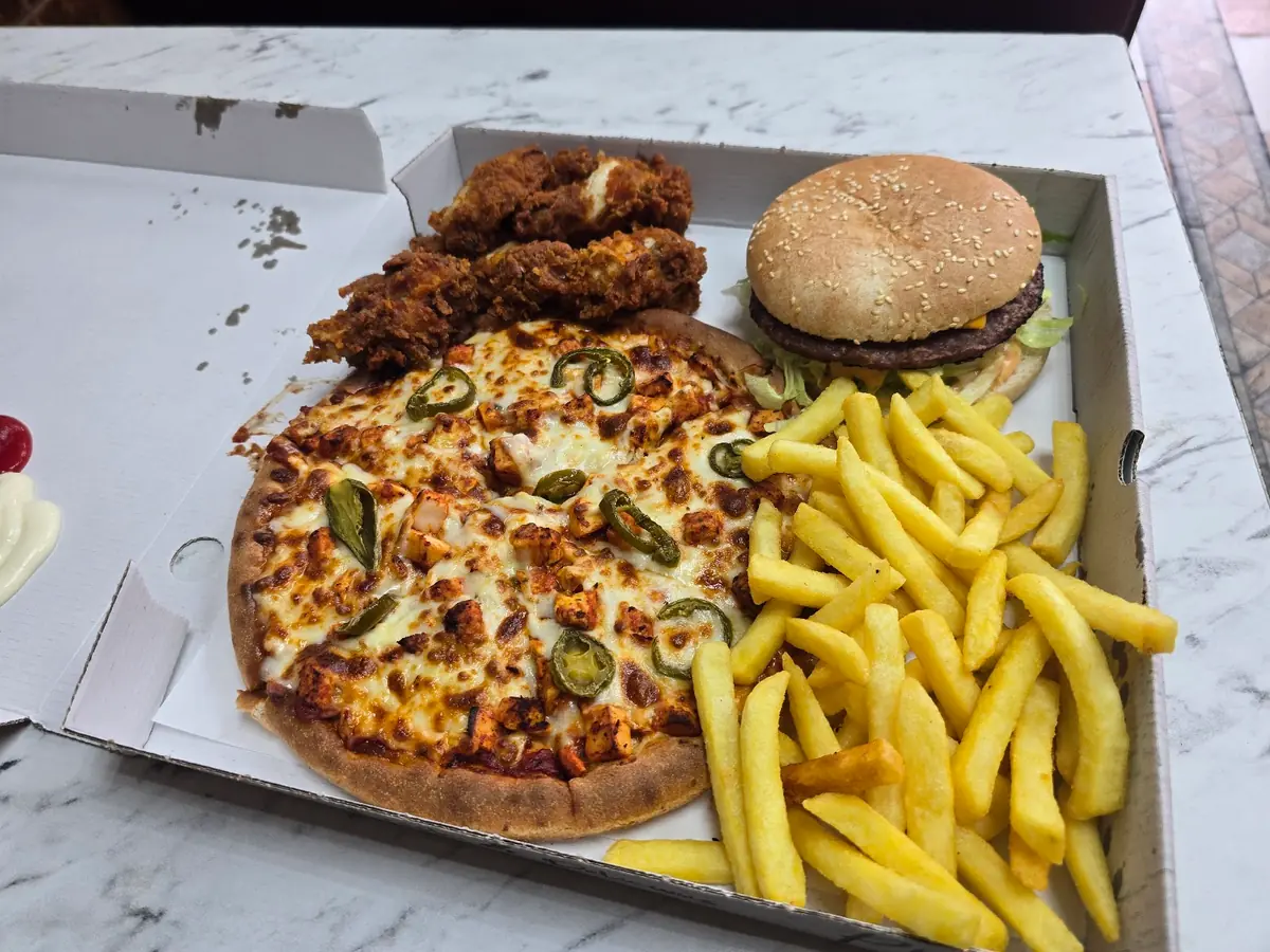 Yufa Pizza & Kebab photo (photo 1 of 3)
