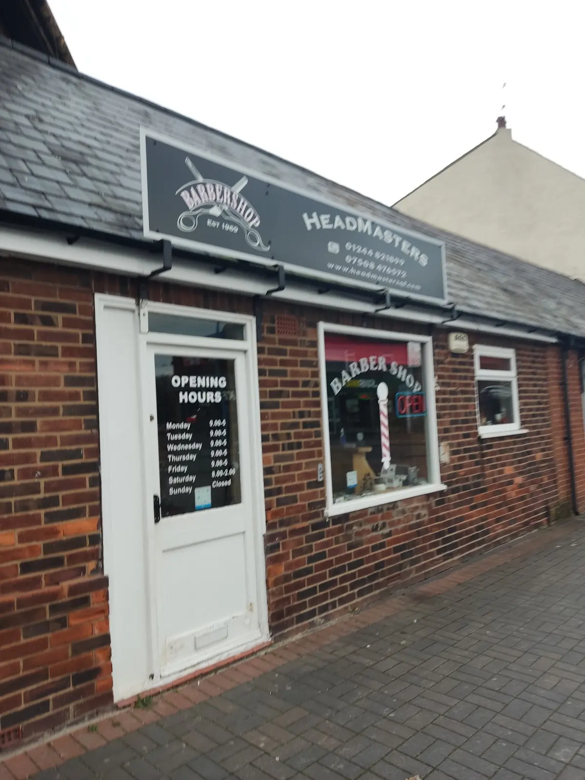 Headmasters Barbershop photo (photo 1 of 3)