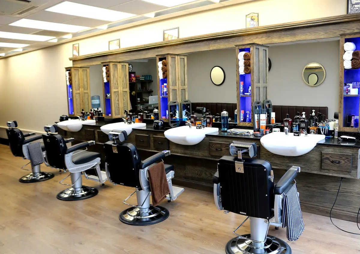 W5 BARBERS — Barbershops in London