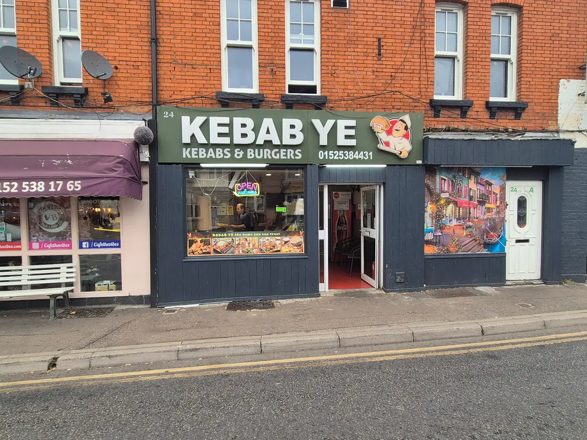 Inside Kebab Ye, Leighton Buzzard