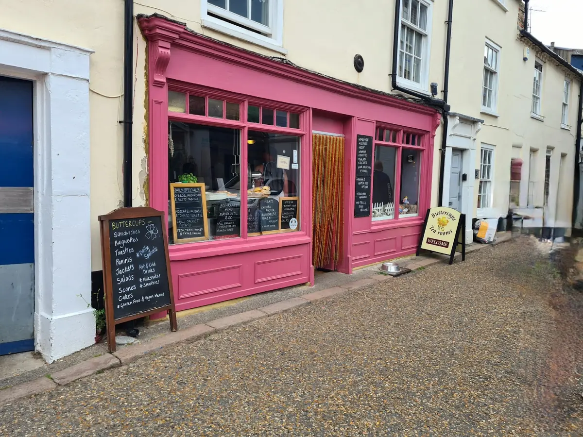 Inside Buttercups, Cromer