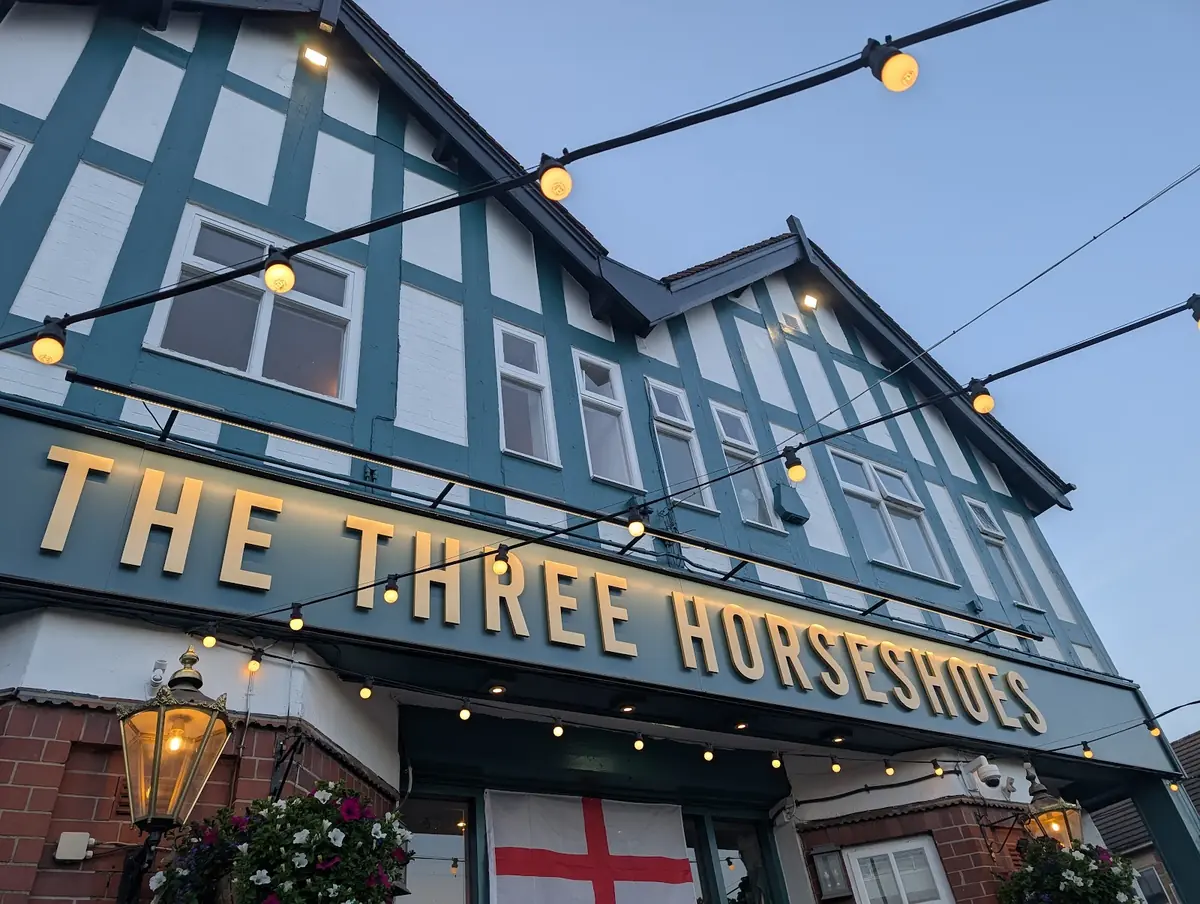 Inside Three Horse Shoes, Rotherham