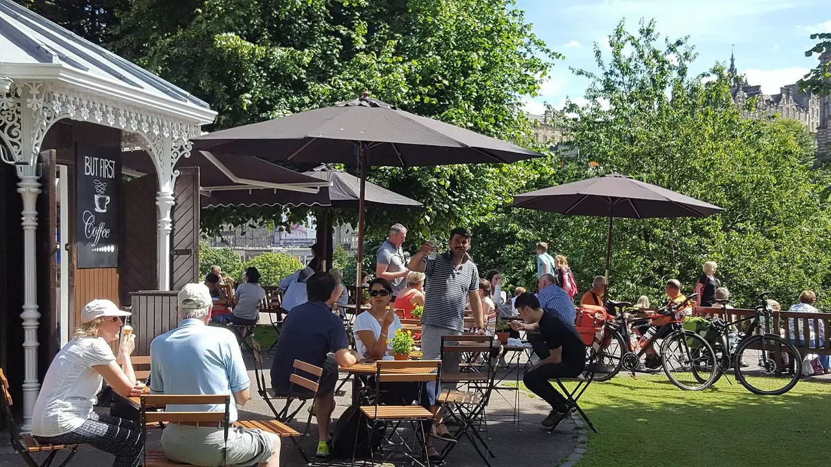 Sir Walter's Cafe in the Gardens