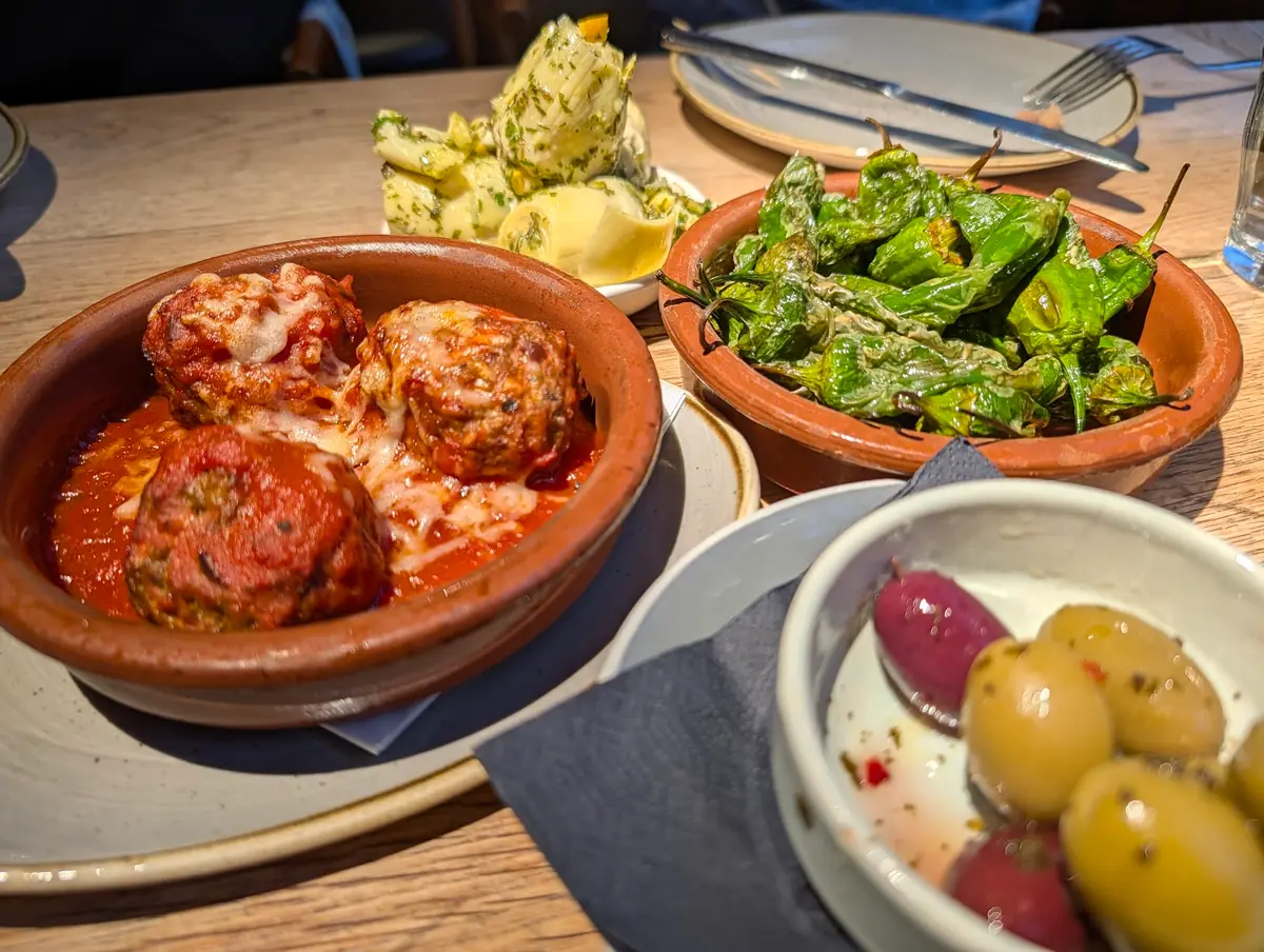 Queens Head & Artichoke