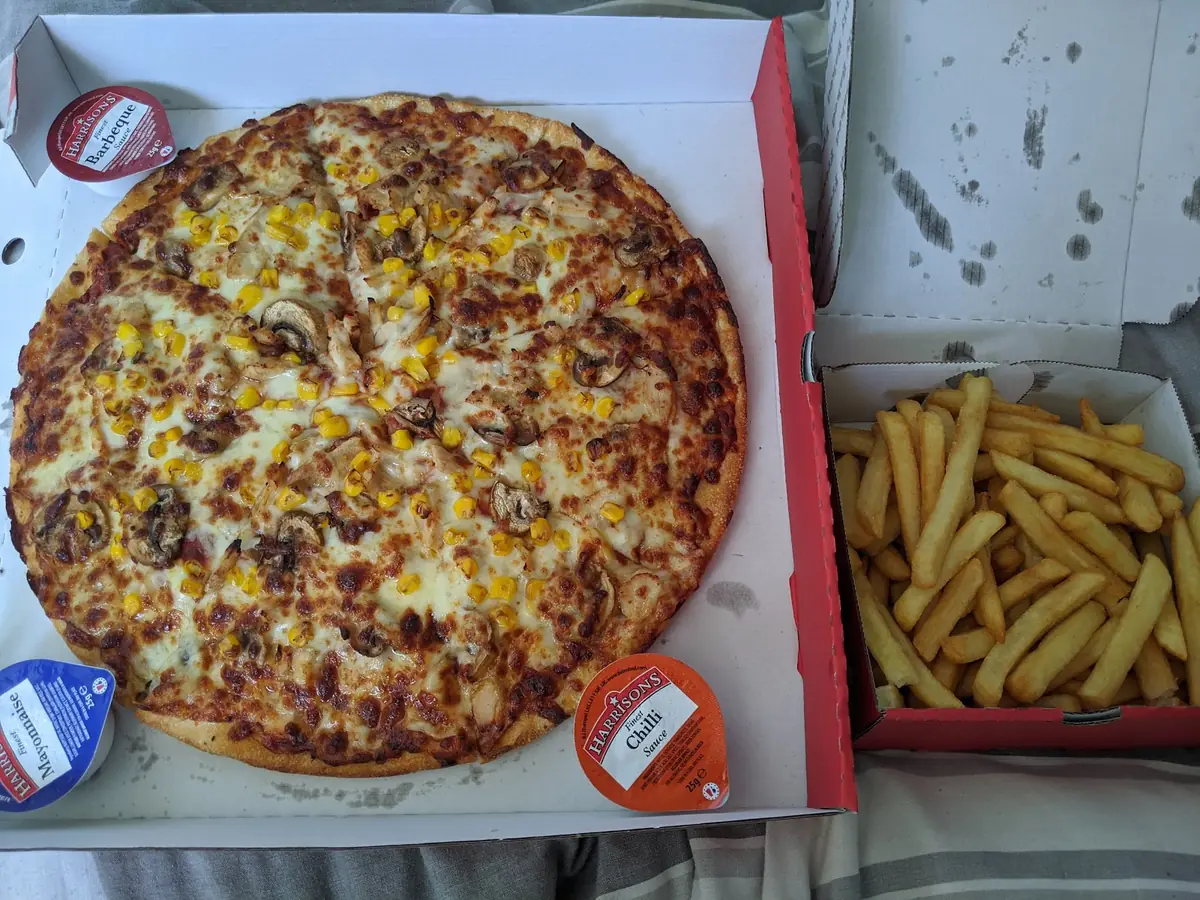 Puntopizza & PERi-PERi Grill photo (photo 3 of 3)