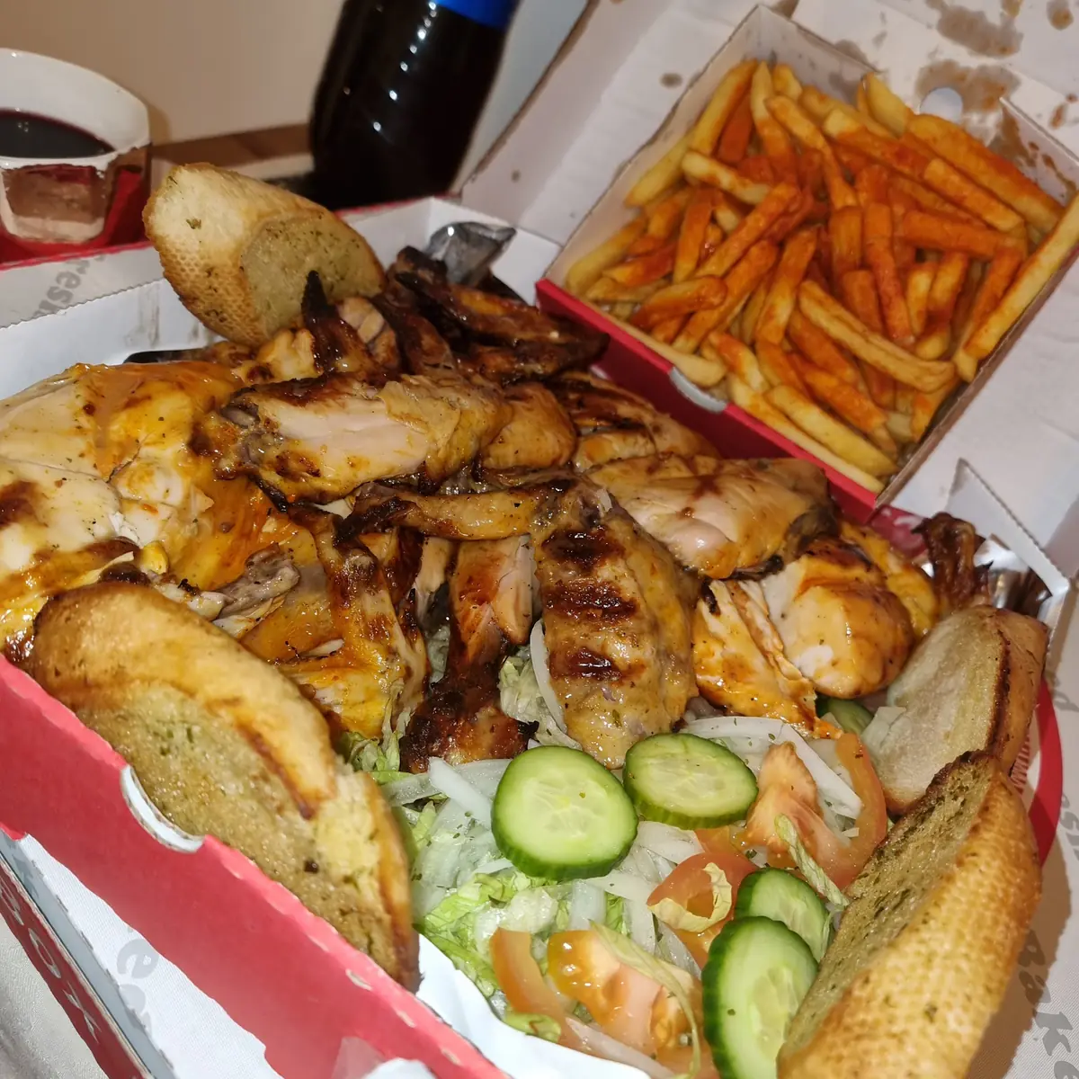 Puntopizza & PERi-PERi Grill photo (photo 1 of 3)