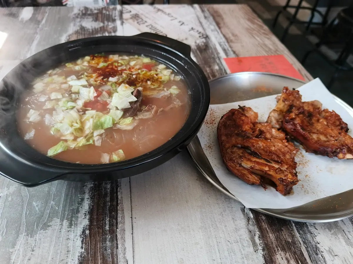 Jin Bao Snack Grill Bar photo (photo 2 of 3)