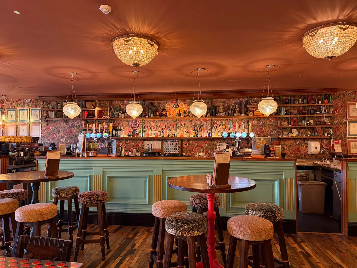 Trevino Lounge photo (photo 3 of 3)