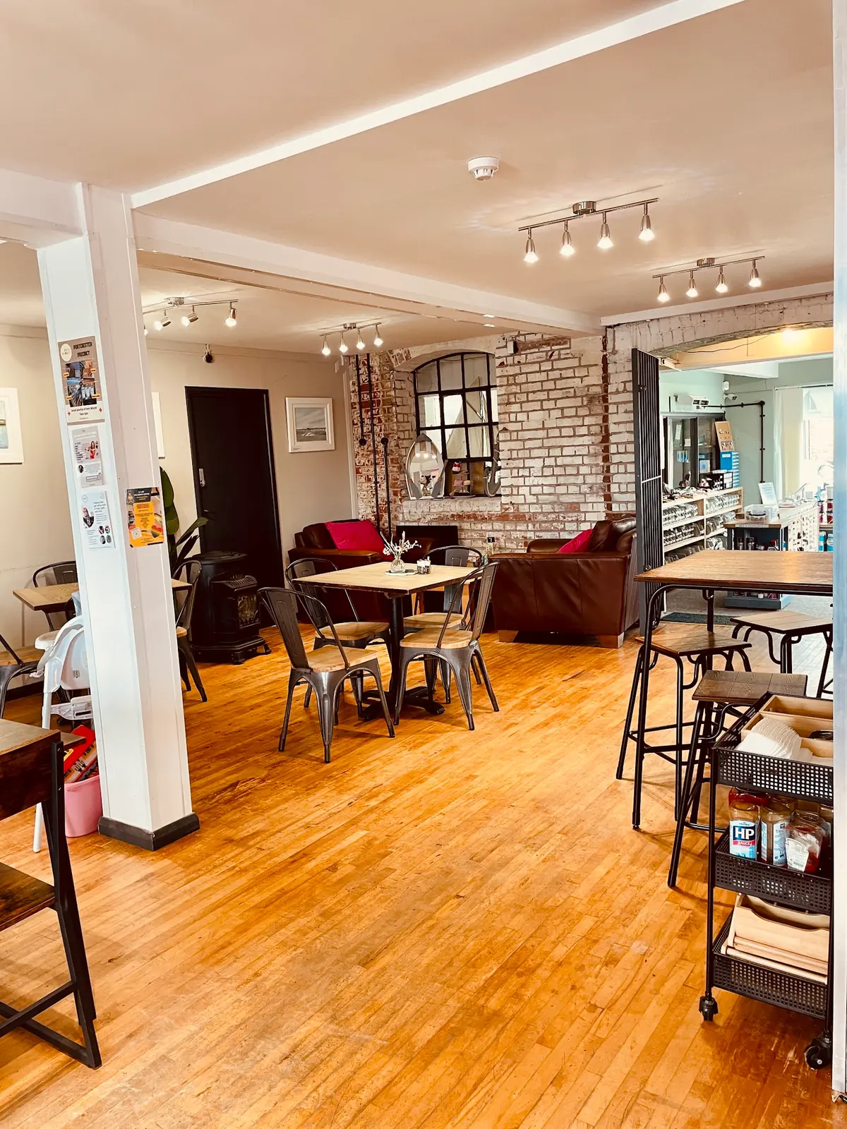 Tides Coffee Shop