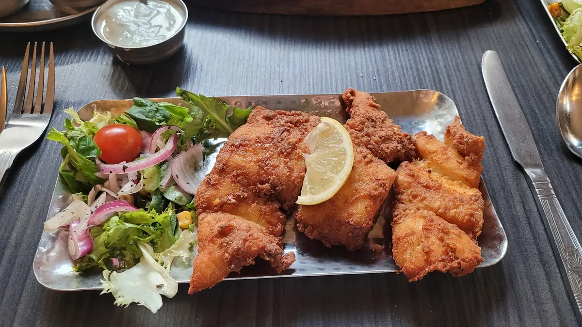 Lala's Restaurant photo (photo 3 of 3)