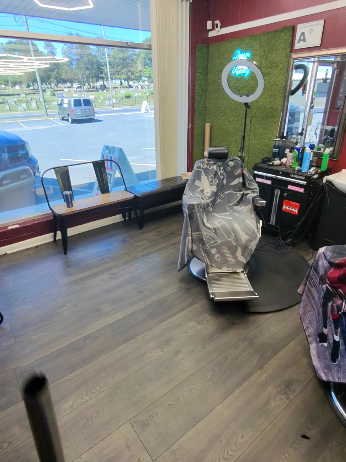 Boston's Finest Barber Lounge photo (photo 1 of 3)