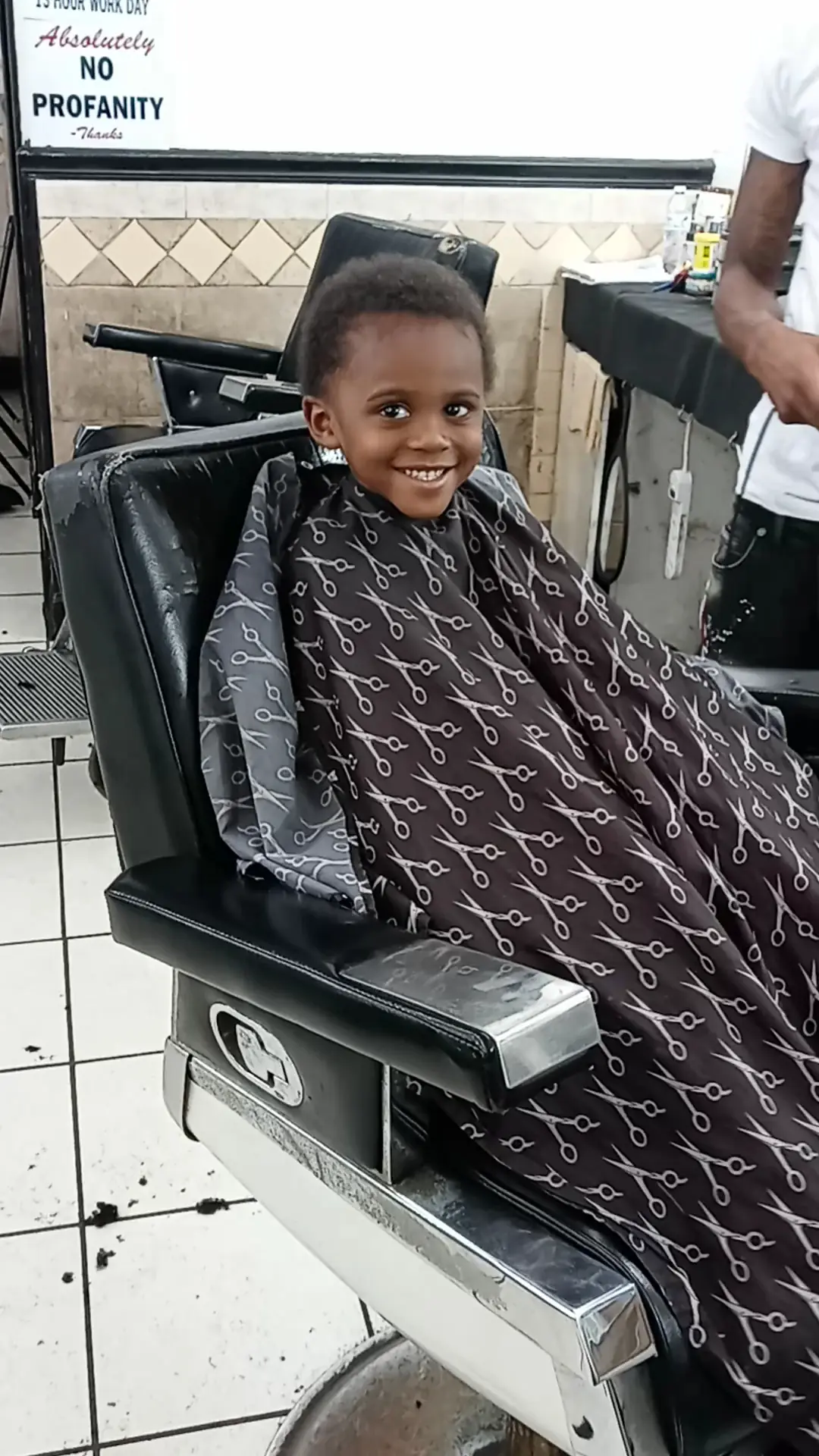 Exclusive Cuts Barber Shop photo (photo 2 of 3)