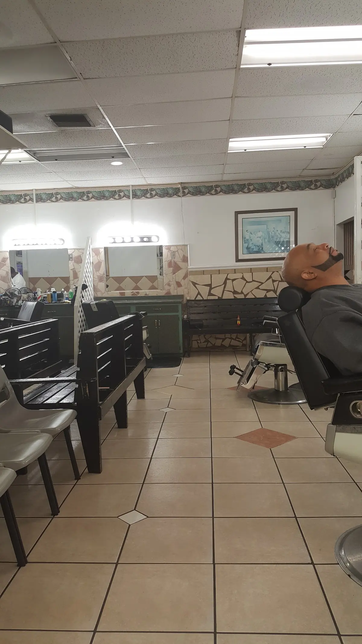 Exclusive Cuts Barber Shop photo (photo 3 of 3)