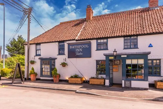 The Bathpool Inn photo (photo 2 of 3)