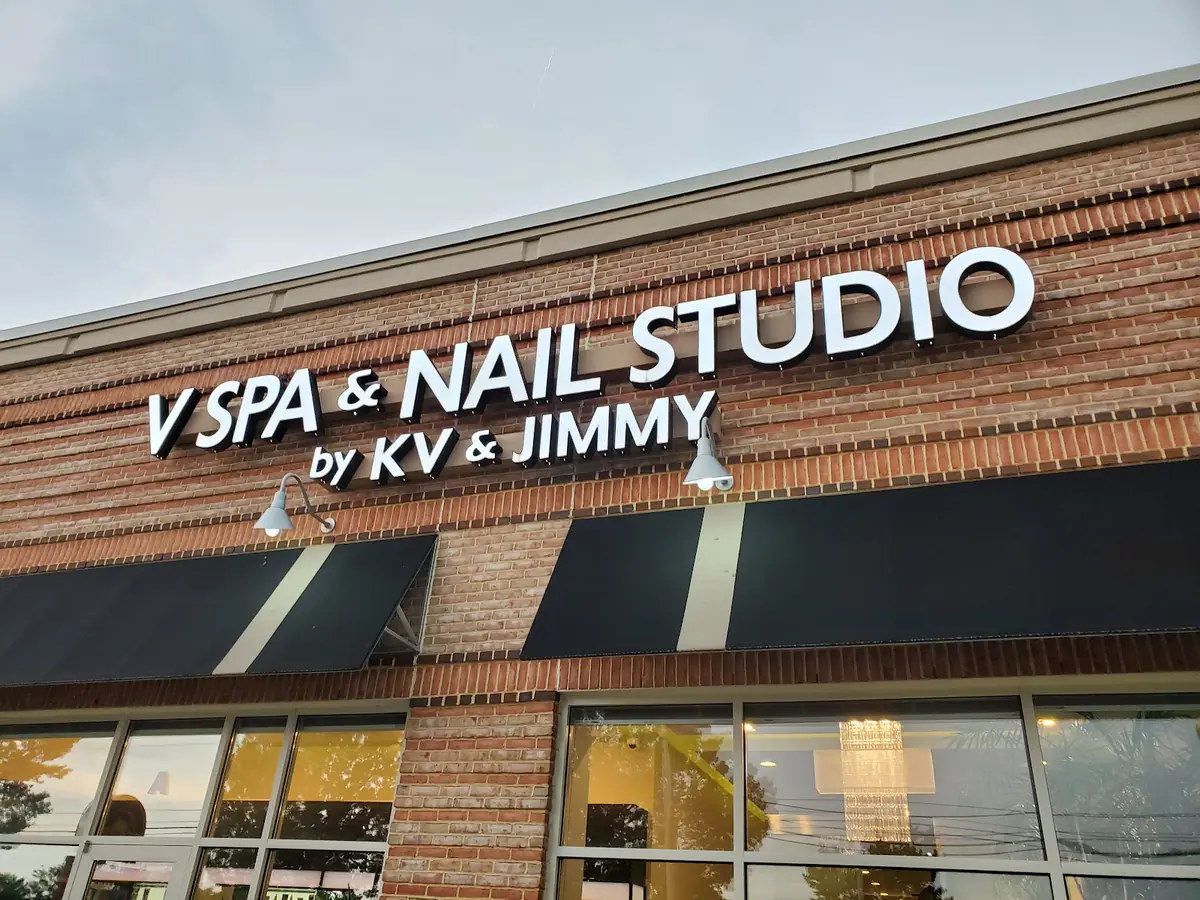 V Spa & Nail Studio photo (photo 1 of 3)