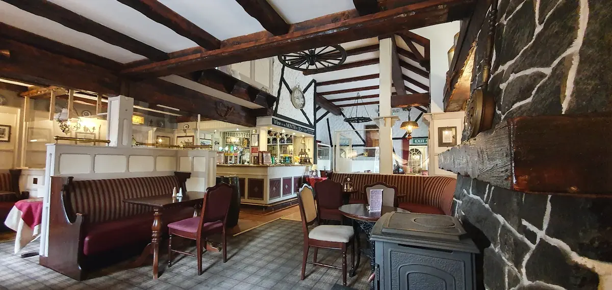 McLarnons Ramble Inn photo (photo 1 of 3)