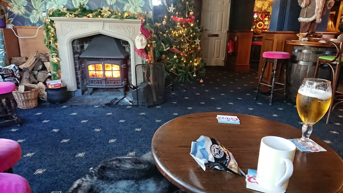 The Carlton — Bars in Lowestoft