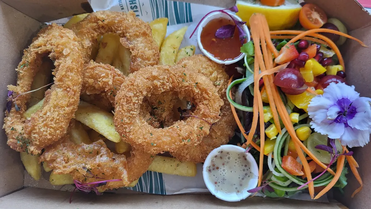 Holmbush Fish Bar photo (photo 3 of 3)