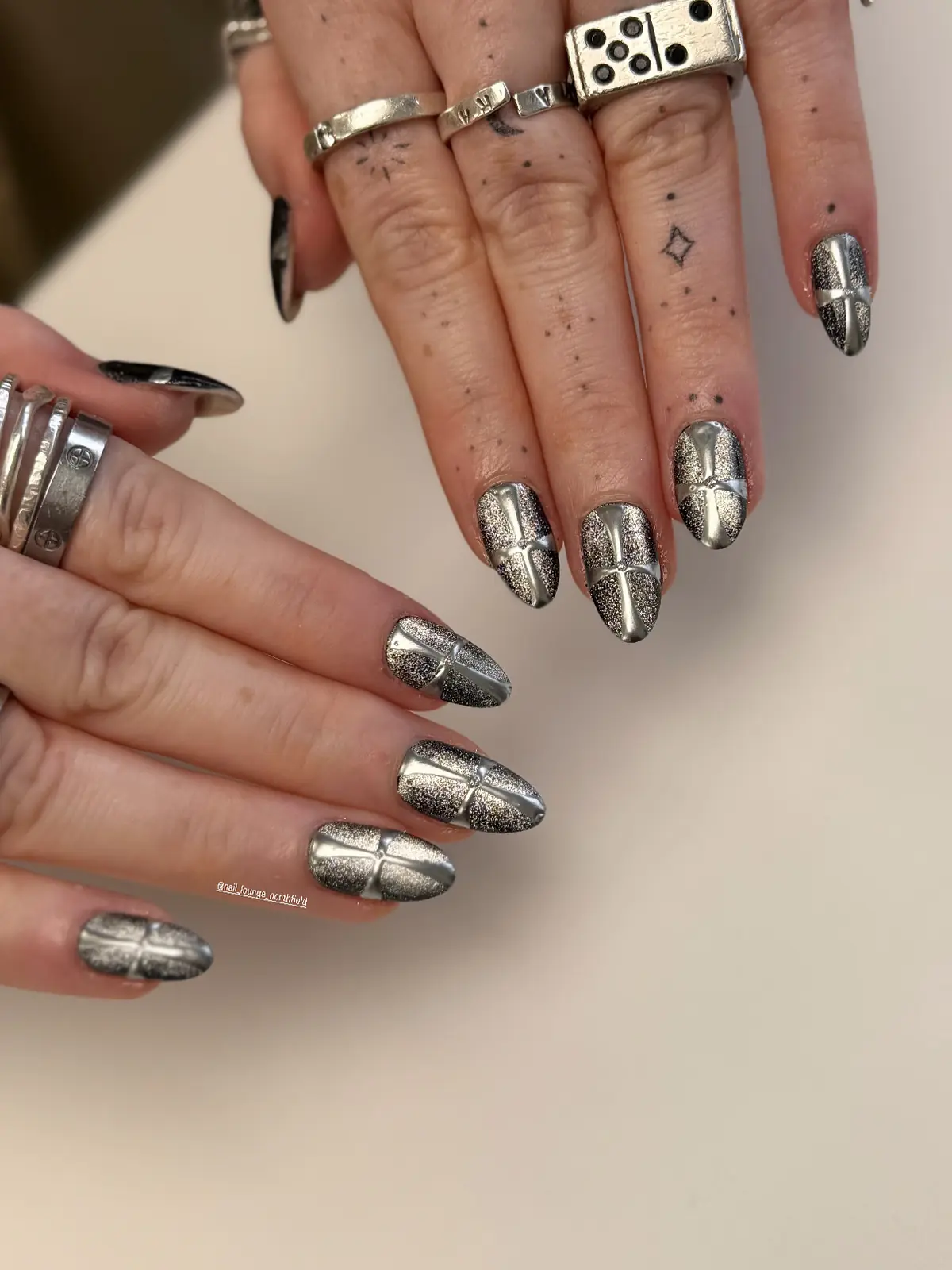 @Nail Lounge