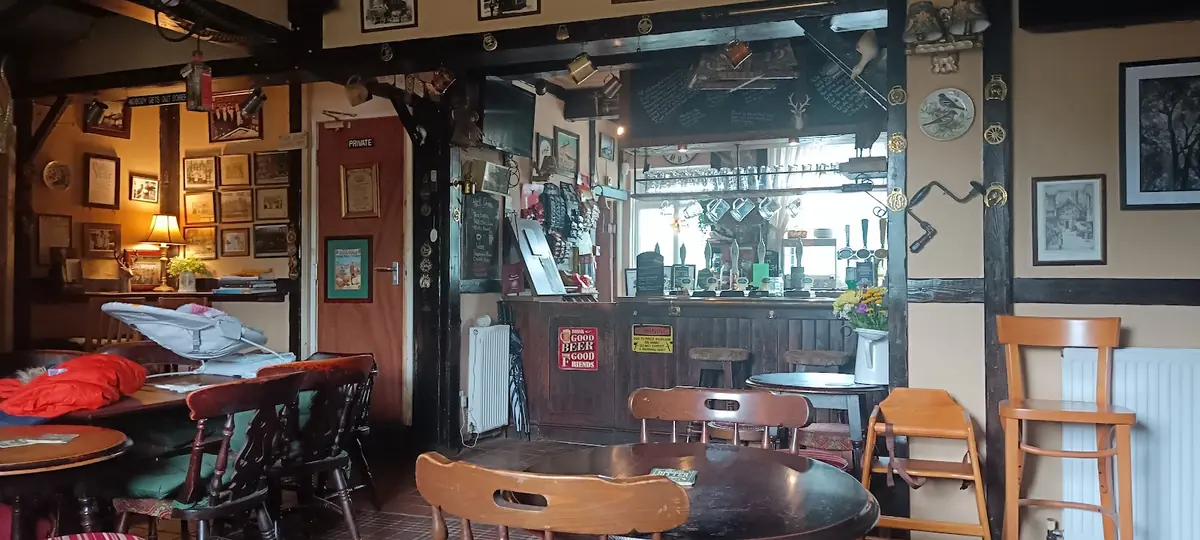Tandle Hill Tavern — Bars in Manchester