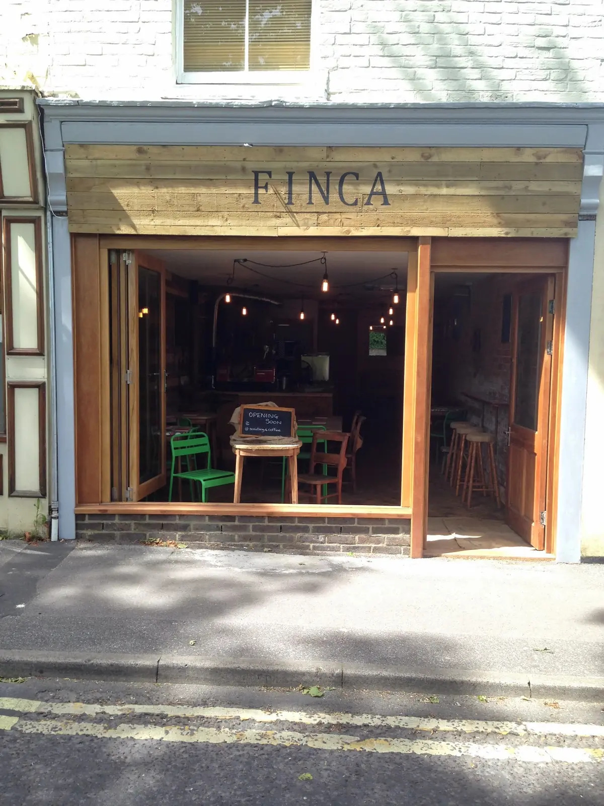 Inside Finca, Dorchester