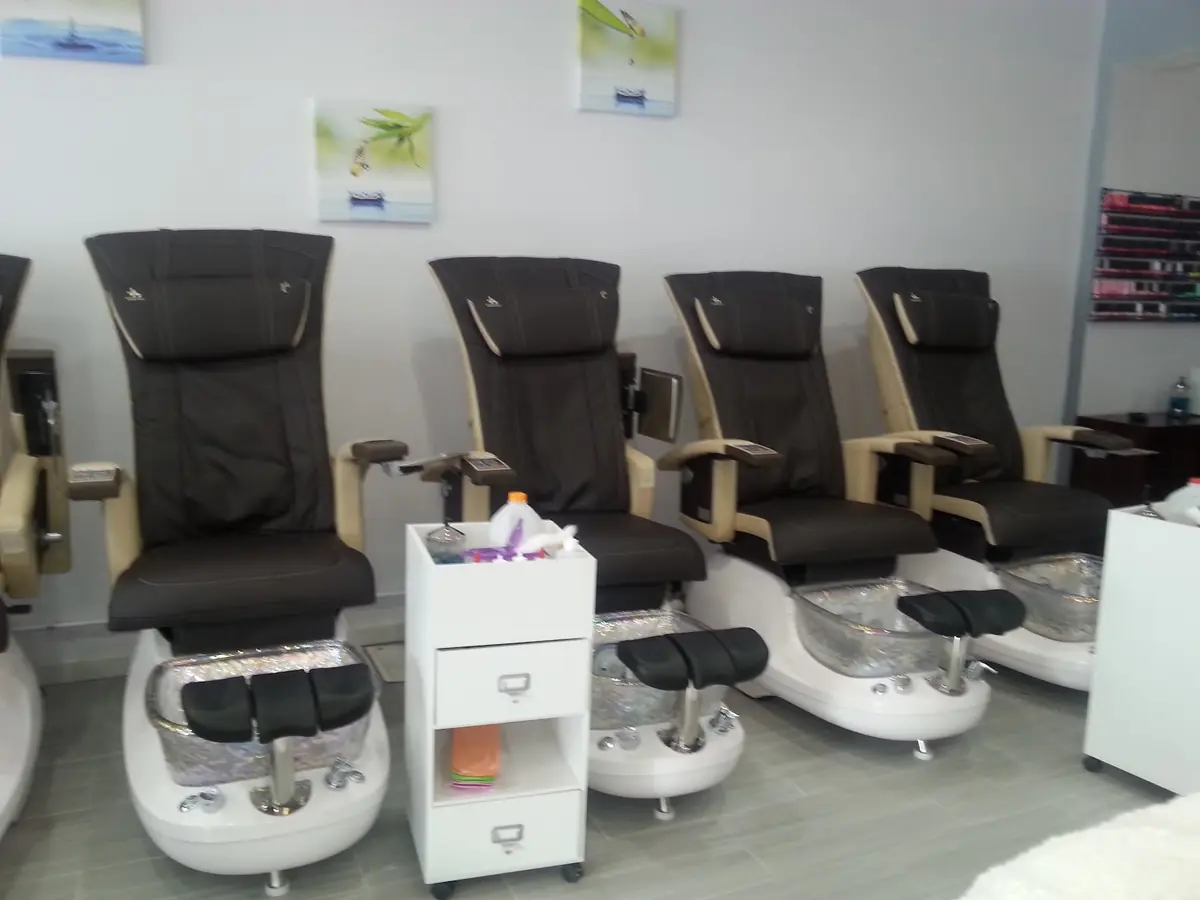 Zeeland Nails And Spa photo (photo 2 of 3)