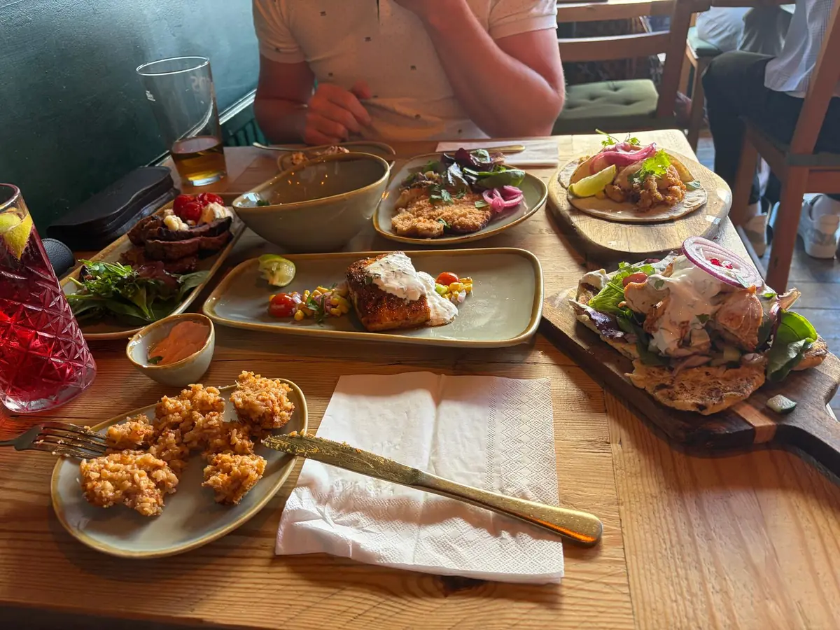 Manchot Tapas Bar & Restaurant photo (photo 3 of 3)