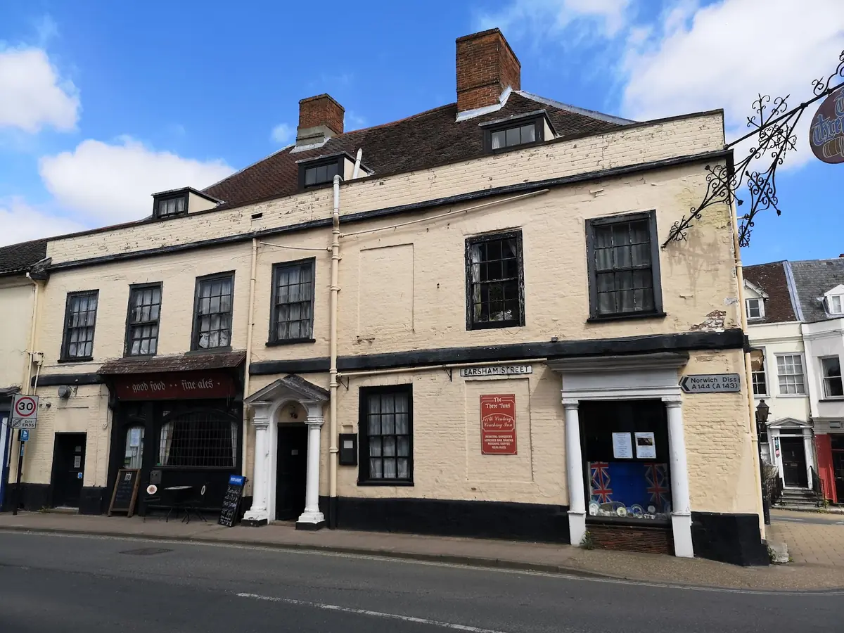 The Three Tuns Public House — Bars in Bungay