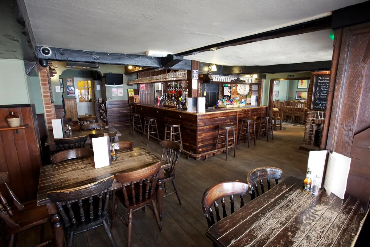 The Old English Gentleman — Bars in Saffron Walden